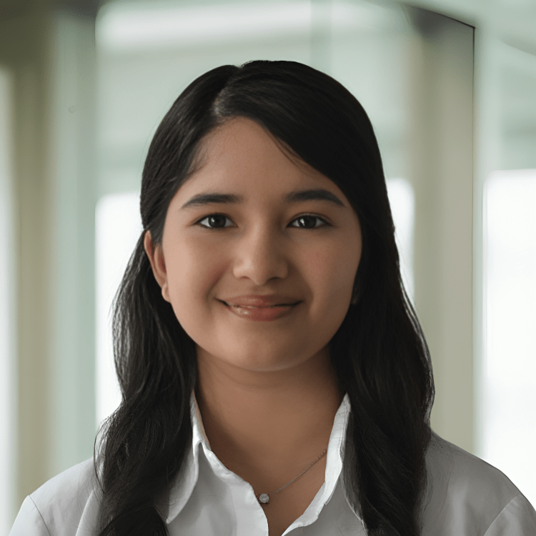 Sara Bawany headshot